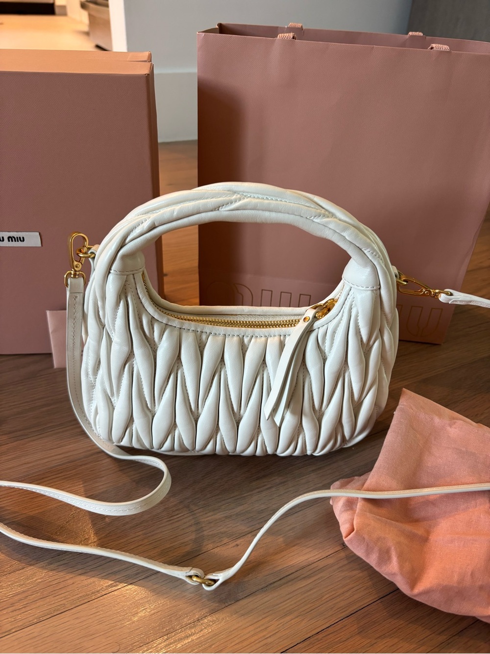 Miu Miu White Quilted Matelassé Shoulder Bag with Gold Hardware - Picture 4 of 7